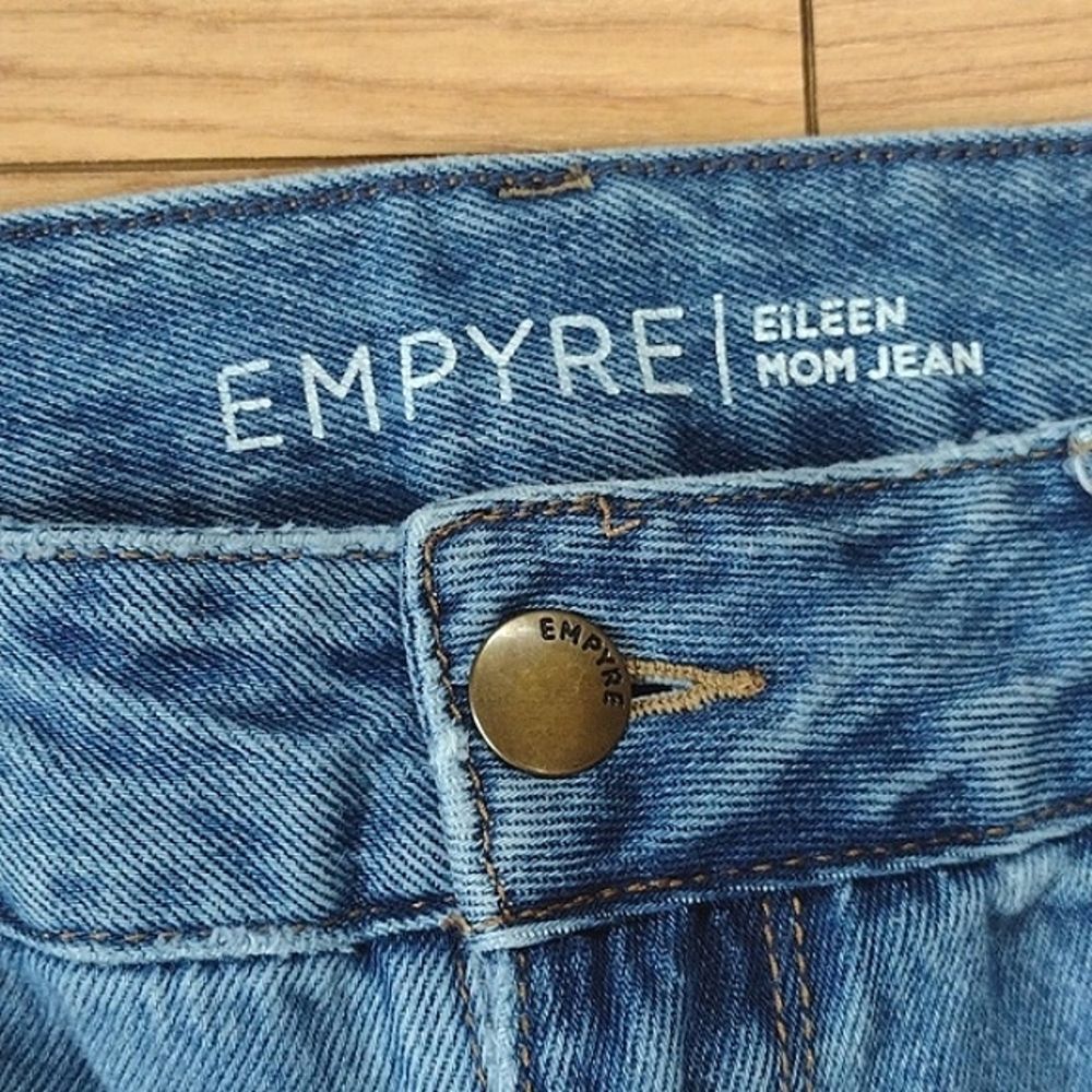 Empyre Eileen Mom Jeans Distressed with Checkered Striping Size 7 - Picture 7 of 16